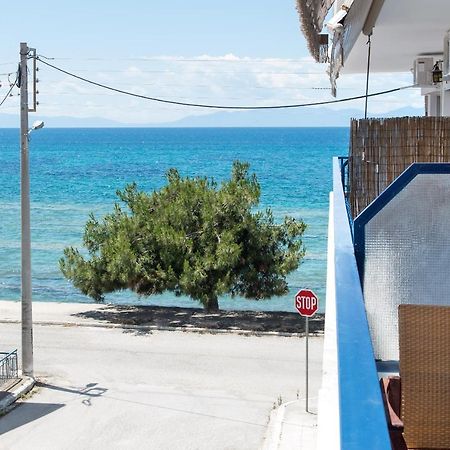 Seafront 2 Bedrooms Apartment Nea Iraklia Exterior foto